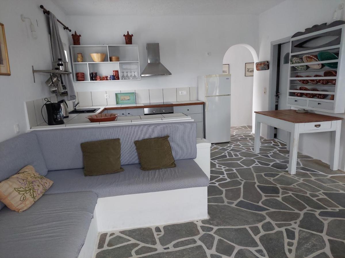 Styfilia Beachfront Apartments Platis Gialos  エクステリア 写真