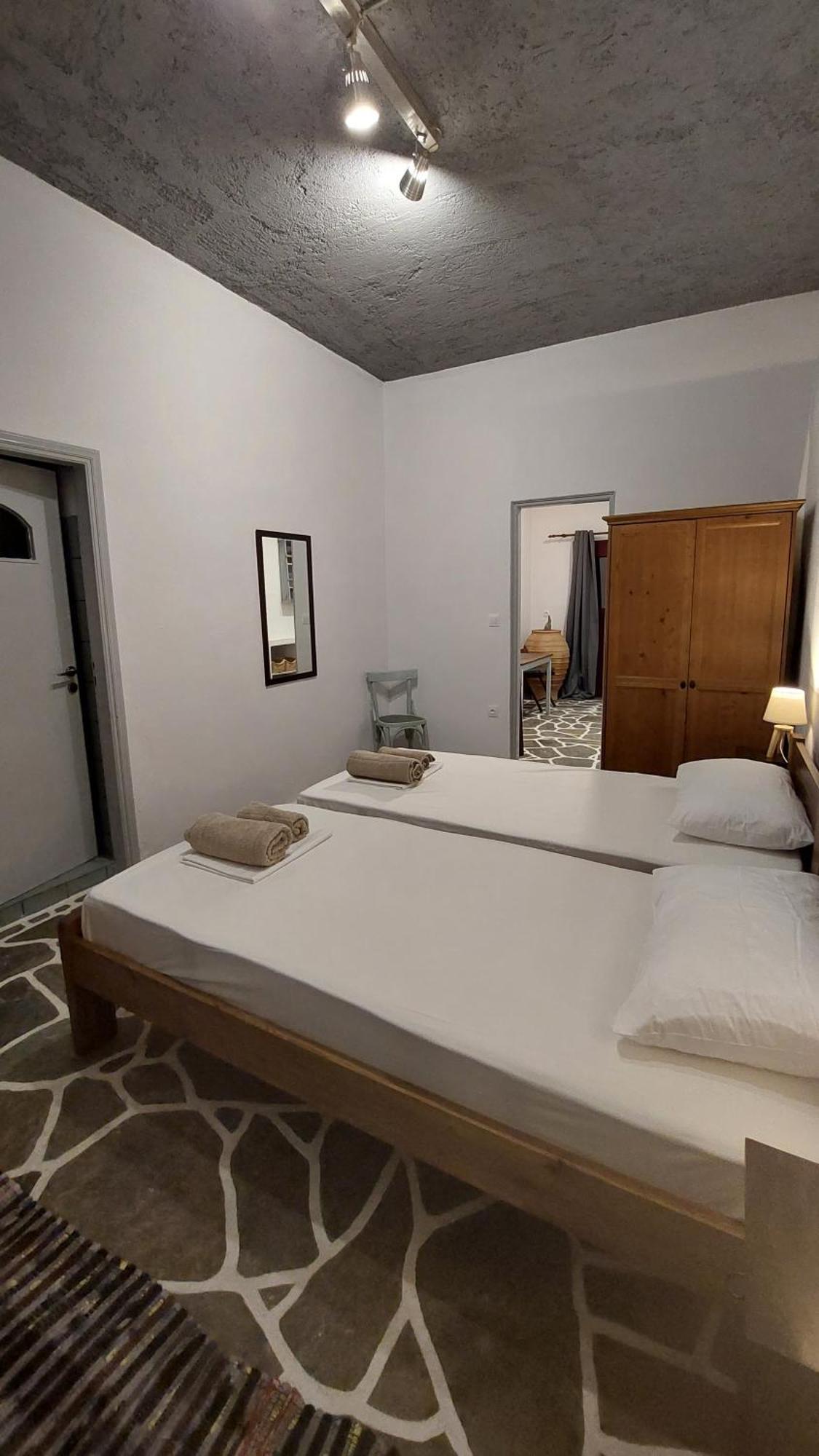 Styfilia Beachfront Apartments Platis Gialos  エクステリア 写真