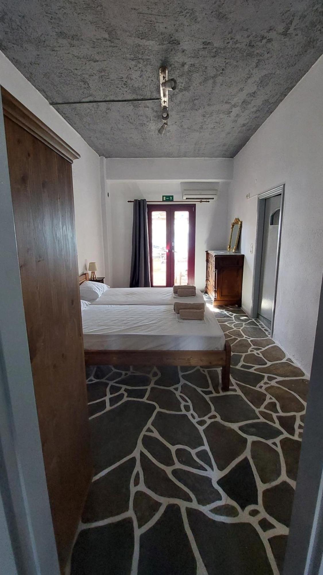 Styfilia Beachfront Apartments Platis Gialos  エクステリア 写真