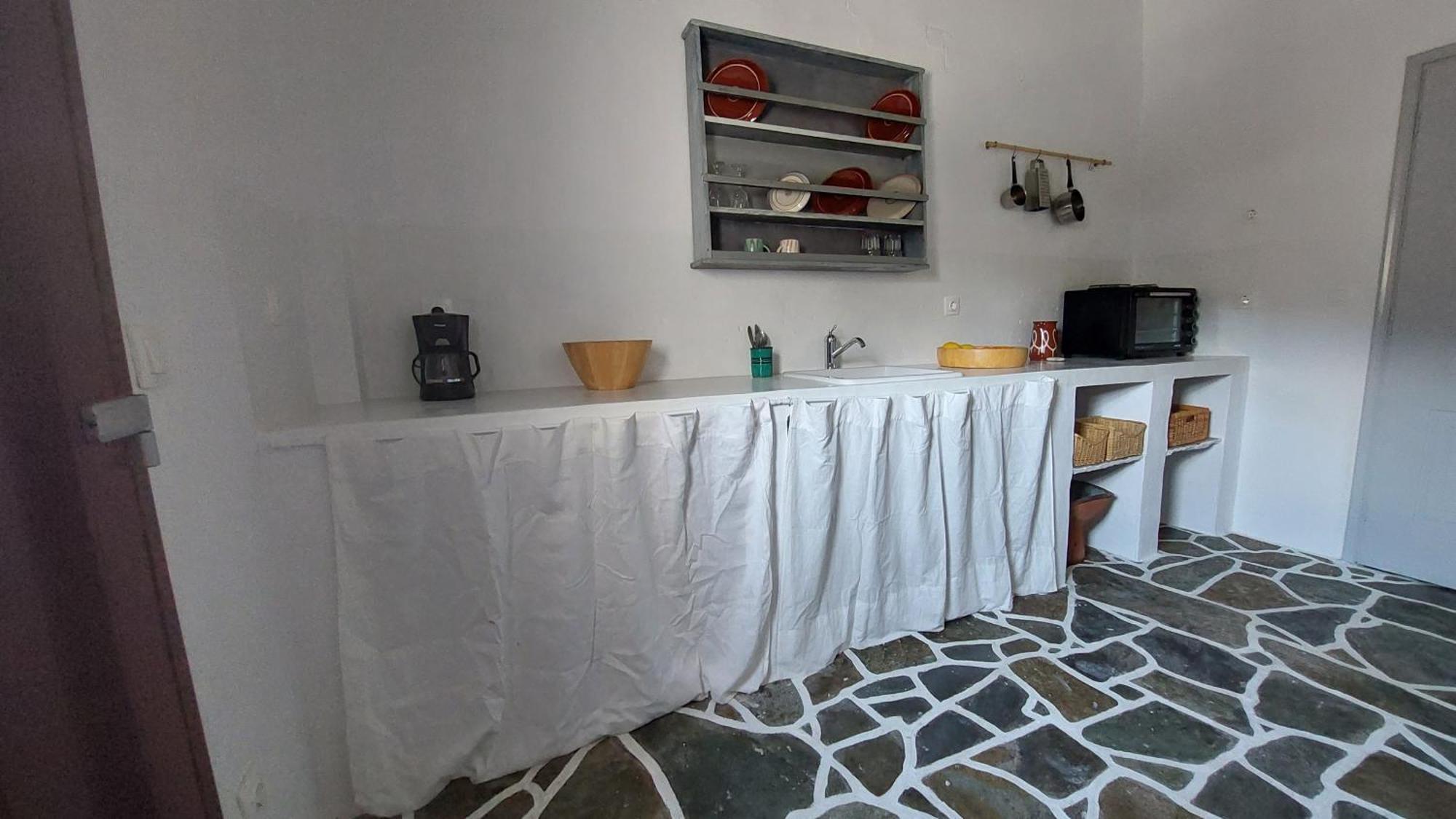 Styfilia Beachfront Apartments Platis Gialos  エクステリア 写真
